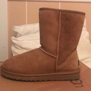 UGG Classic Short Boots